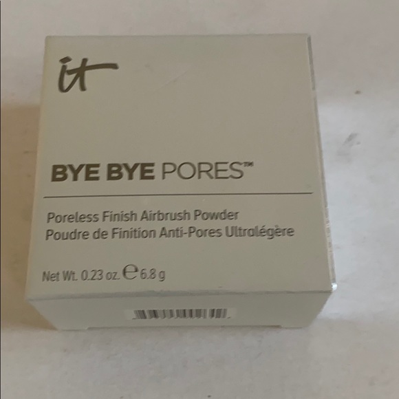 it cosmetics Other - IT COSMETICS Bye Bye Pores Translucent Powder NIB $32
